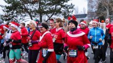 FOTO Zagreb Advent Run okupio tisuće kostimiranih trkača