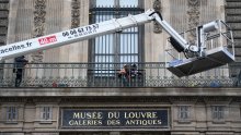 Louvre ima nove mjere sigurnosti - stigla velika metalna rešetka