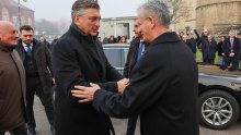 Plenković uputio božićnu čestitku zagrebačkom nadbiskupu: 'Radujemo se polnoćki'