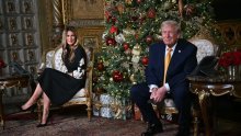 Trump: 'Sretan Božić svima! Čak i lijevo radikalnom ološu'