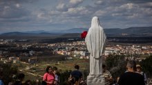 Tisuće vjernika čeka Novu u Međugorju: Ovo je plan i program