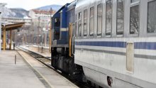 Vlak zaustavljen u Kninu: 'Zarobljeni smo već 12 sati, bez pića i hrane. Vani je sve zaleđeno!'