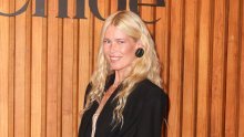 I Claudia Schiffer odobrila je ove čizme koje su ponovno u trendu