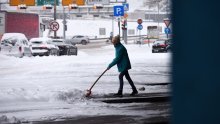 Snijeg okovao dijelove zemlje, što dalje? Poseban oprez potreban je u petak
