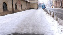 Zagreb se sprema za poledicu: Preventivno se sole ceste, za vikend se zatvara Sljemenska cesta