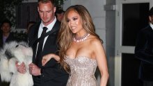 Najbolju haljinu sačuvala je za kraj: Jennifer Lopez zabljesnula na zabavi