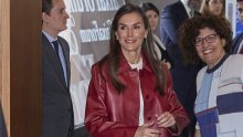 Kraljica Letizia servirala hit look sezone, ali svu pažnju je izazvala jakna iz Manga za kojom vlada pomama