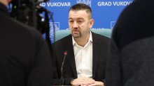Grad Vukovar smanjuje plaće, Pavliček: To je sve zbog Penavinih dugova