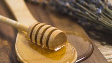 Mislite da je med samo za čaj? Ovi trikovi promijenit će vam svakodnevicu