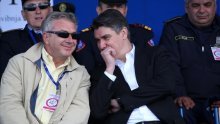 Nagrađeni dizajneri tablica odjedrili iz Vladine kaljuže
