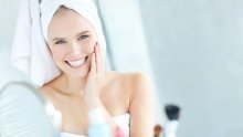 Zbog ovoga vam je koža suha i osjetljiva: Dermatologinja razotkrila poznati beauty mit