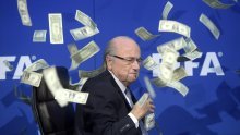 Licemjerni Blatter od navijača traži da ne putuju na SP u Sjedinjene Države