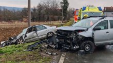 Strašna nesreća kod Pakraca: Automobili skroz smrskani, vozača izvlačili iz olupine