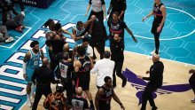 Pogledajte totalni kaos u NBA ligi; zbog žestokog obračuna na teren je uletjela i policija
