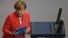 Merkel planira četvrti mandat 2017.