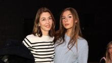 Ukrale pozornost na reviji: Slavna Sofia Coppola pozirala s 15- godišnjom kćeri