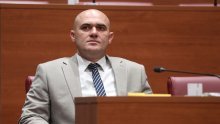Bačić kratko o Dabrinom pjevanju: 'Od toga nitko nema koristi'