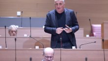 Ništa od sudjelovanja na sjednici: Jandroković udijelio Bulju pet opomena