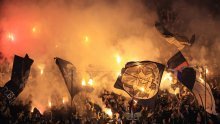 Dinamo dobio veliku kaznu od HNS-a zbog bakljade navijača