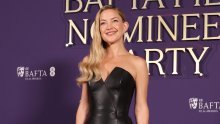 Koža kao modni imperativ: Kate Hudson u Londonu privukla poglede odvažnim korzetom