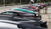 Kaos na parkingu kod splitskog groblja: Luksuzni auti divljaju, turiraju i pale gume