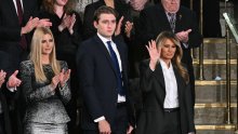 Rijetko obiteljsko okupljanje: Sva Trumpova djeca ustala i zapljeskala Melaniji