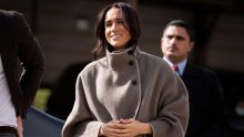 Meghan Markle pronašla je u Zari fantastičnu jaknu: Model od 90 eura bit će hit i na zagrebačkim ulicama