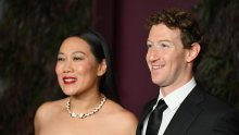 Mark Zuckerberg poput Jeffa Bezosa: Iznenadio pojavom na reviji, ali i modnim zaokretom