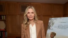 Formula koja briše godine: Michelle Pfeiffer u trapericama pokazala kako se nosi 'tihi luksuz'