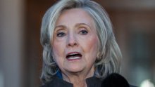 VIDEO Hillary Clinton poludjela na ispitivanju o Epsteinu, lupila šakom o stol: 'Gotova sam'