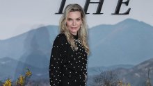 Nitko joj ne bi dao 67: Michelle Pfeiffer zablistala u biserima od glave do pete