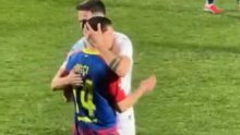 Ovo niste vidjeli u prijenosu. Hajdukov tragičar u suzama, Radeljić ga tješi
