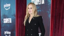 Nicole Kidman spojila nespojivo: Neobičnu haljinu uskladila je s neočekivanim komadom