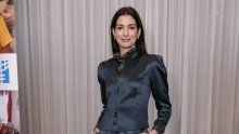 Sve je iznenadila: Anne Hathaway servirala moćno izdanje, ali i poruku za govornicom