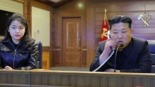FOTO, VIDEO Kim Jong Un u društvu kćeri pratio lansiranje strateških krstarećih projektila
