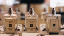 Kad brend proguta osobu: Zašto Estée Lauder tuži Jo Malone zbog Zara parfema