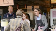 Kate i William uskočili iza šanka: Kraljevski par iznenadio kupce na Borough Marketu
