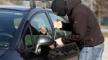 Rusija uvodi šokantan zakon: Krađa automobila će se uvelike olakšati