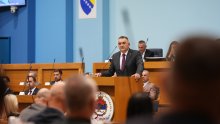Parlament RS izabrao novu vladu, na čelu joj opet Savo Minić