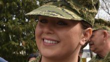 Ovako izgleda Thompsonova kći u vojnoj uniformi