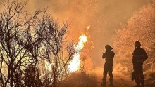 FOTO Lokaliziran požar kod Solina, vatrogasci na terenu bili cijelu noć