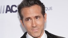 'Slomio sam svaku kost': Ryan Reynolds otkrio kako ga je pijani vozač gotovo usmrtio sa 18 godina