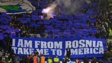Koreografija navijača BiH: 'I am from Bosnia, take me to America'