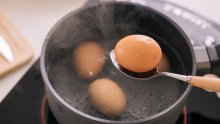 Mali trikovi za najbolji rezultat: Vodič za besprijekorno kuhana jaja za Uskrs