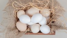 Kad birate jaja za pisanice, ovu razliku između smeđih i bijelih vrijedi znati