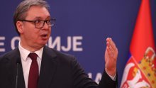 Vučić proglasio pobjedu na lokalnim izborima u svim općinama: Dan obilježili tučnjave i kaos