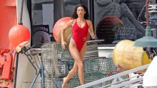 Kakav flashback: Shay Mitchell snima novi 'Baywatch' u kultnom bikiniju