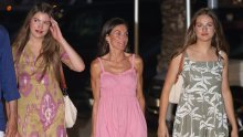 Skoro su prošle neopaženo: Kraljica Letizia s kćerima 'uhvaćena' na koncertu