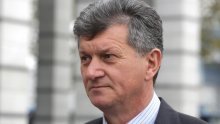 'Josipović je miš koji narodu krade svjetlo i istinu'