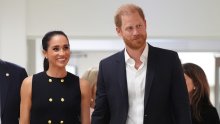 Besprijekoran chic: Meghan Markle nosi haljinu koja osvaja odličnim krojem